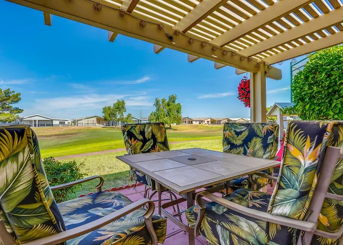 2 Patios & Fairway Views! Golf Escape *