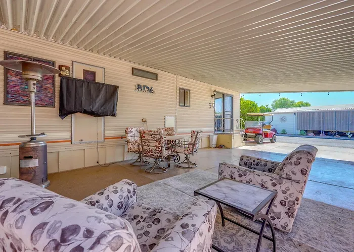 2 Patios & Fairway Views! Golf Escape Holiday home