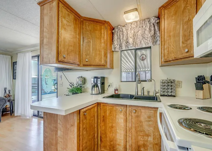 2 Patios & Fairway Views! Golf Escape Holiday home Mesa