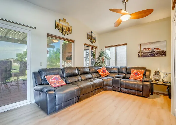 2 Patios & Fairway Views! Golf Escape Holiday home Mesa
