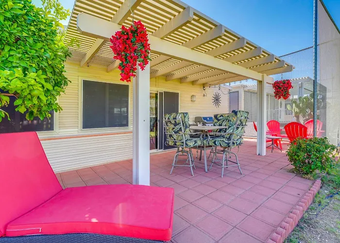 2 Patios & Fairway Views! Golf Escape Holiday home *