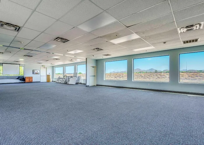 2 Patios & Fairway Views! Golf Escape Holiday home